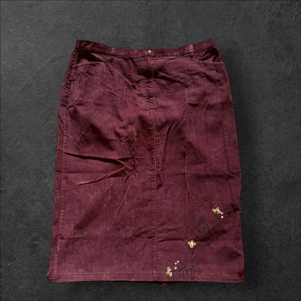 NWT CJ Banks corduroy skirt with embroidered detail 100% cotton